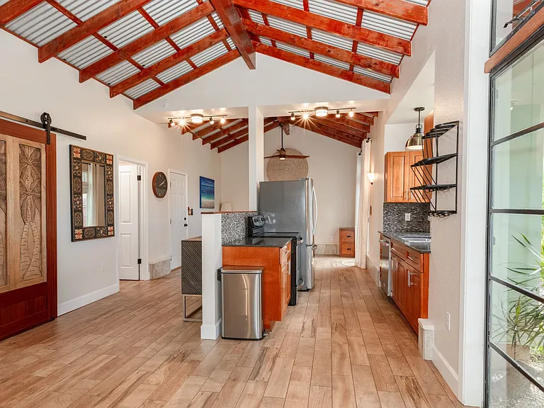 308 Awakea Rd — Photo 21