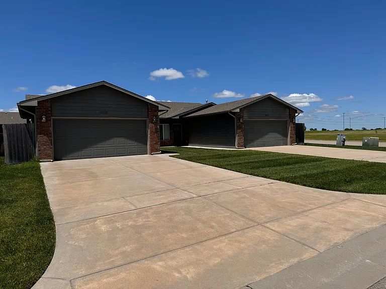 5555 N Lycee Ct — Photo 2