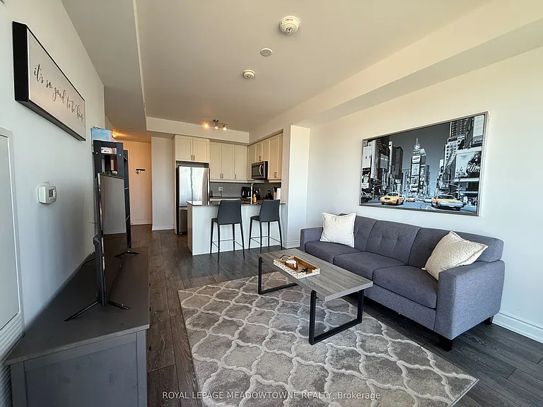 1050 Main St E #512 — Photo 8