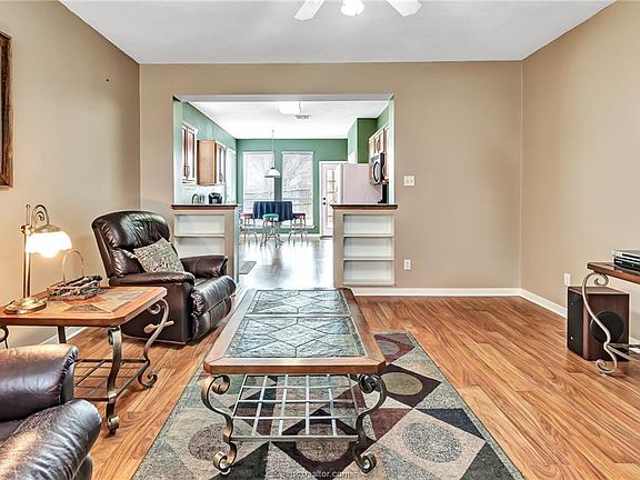 4th image of 918 Eagle Ave