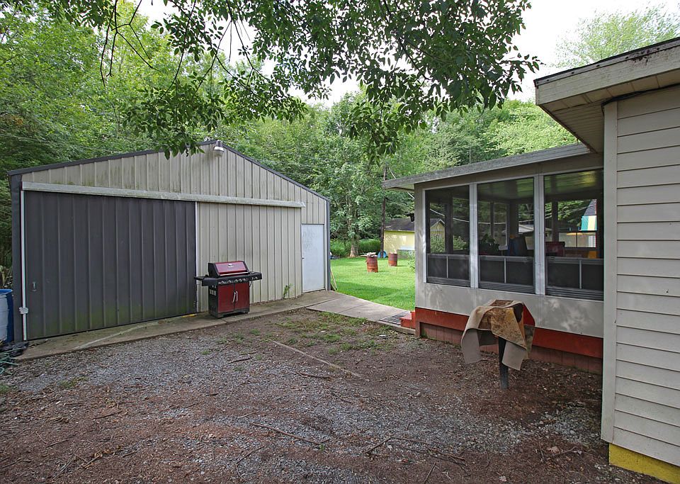 2nd image of 7679 Highway 76e