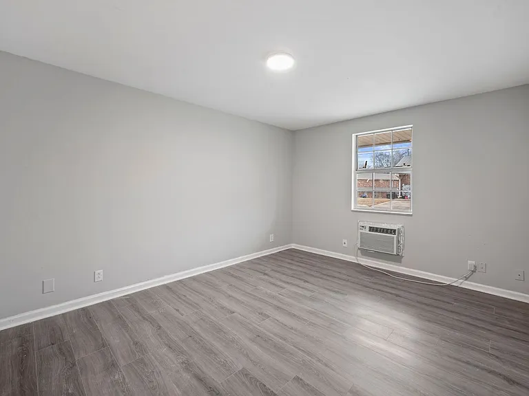 101 Walnut St — Photo 9
