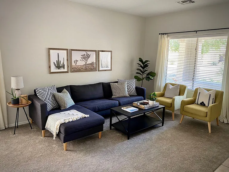 12909 W Clarendon Ave — Photo 3