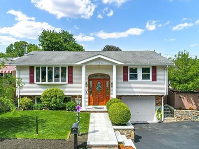 5 Wyoma St, Wakefield, MA, 01880