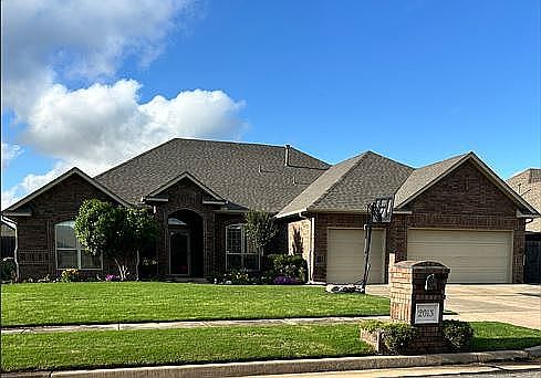 House with 3-car garage