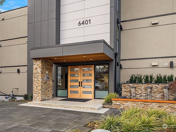 3rd image of 6401 Lake Washington Boulevard NE #207