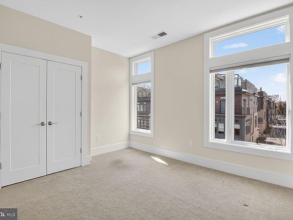 5th image of 5320 Merriam St