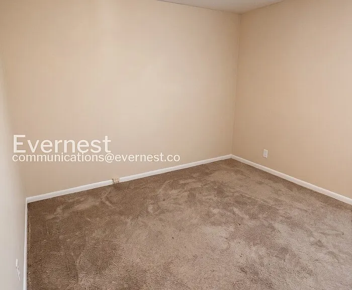 1710 Ichabod Ln #B — Photo 8