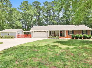 2483 W McIntosh Rd, Griffin, GA 30223