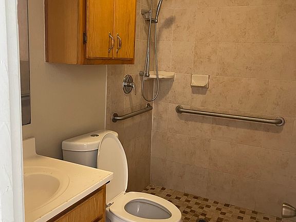 2nd image of 2701 S Midway Rd #3