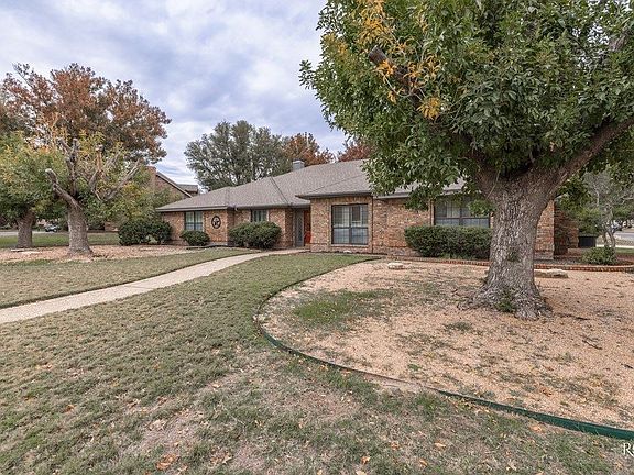 3rd image of 5622 Woodbine Ln