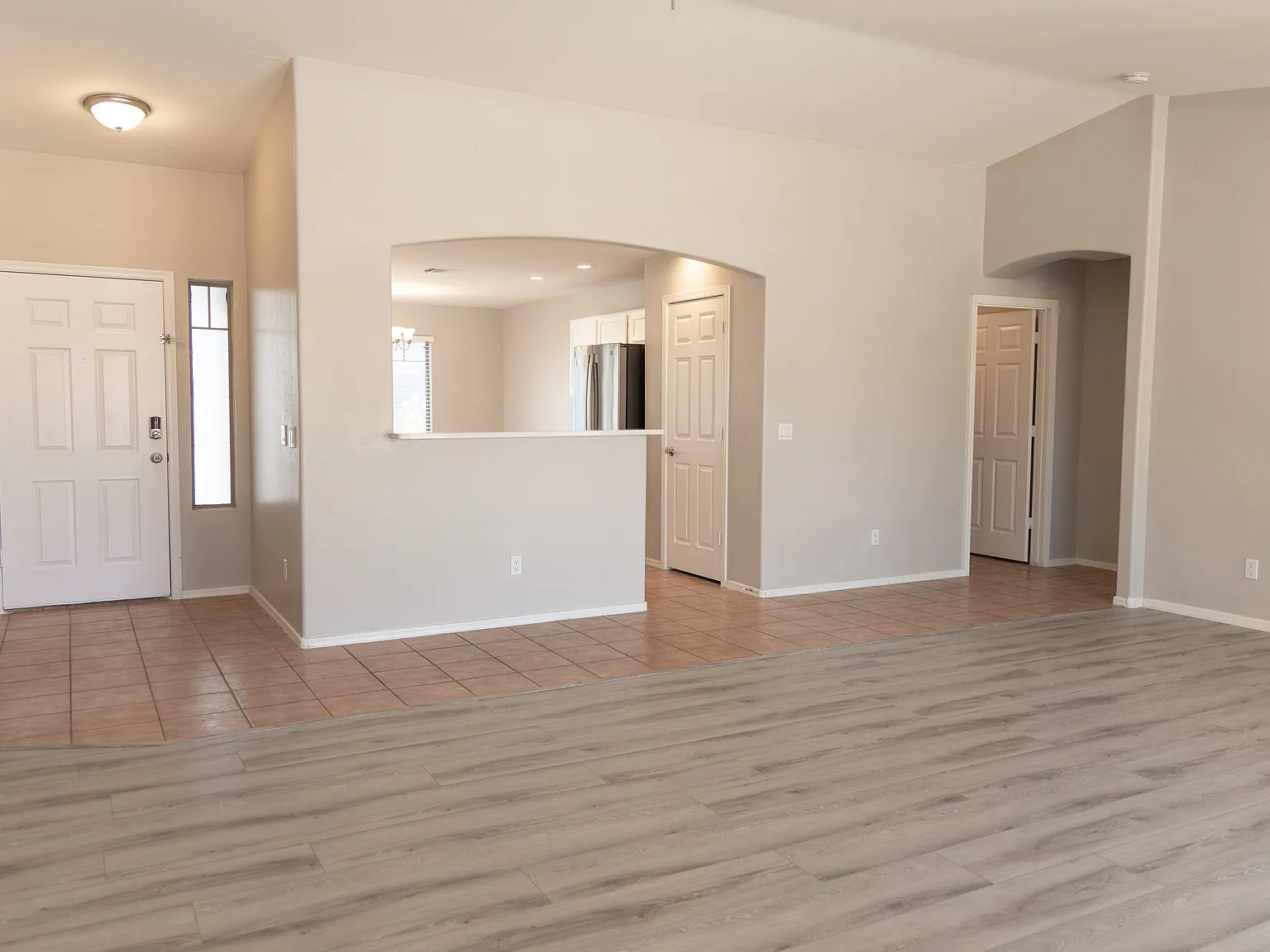 3 bed, 1551 sqft, $2,349 — Photo 3