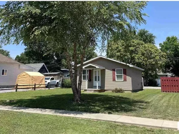407 E Elm St, West Frankfort, IL 62896