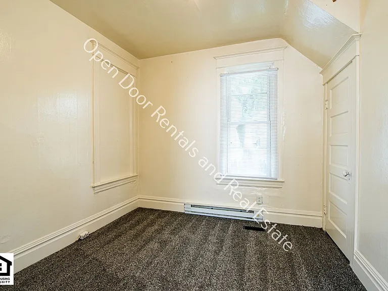 608 Anderson Ave — Photo 13