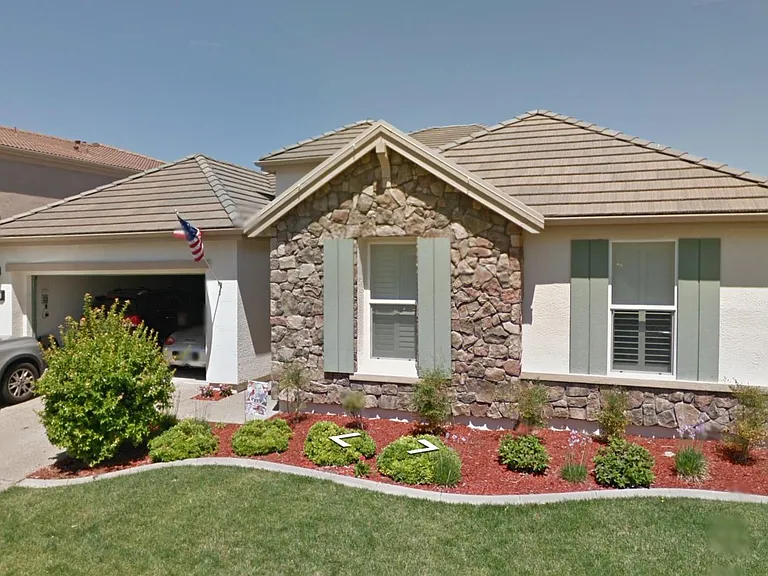 1354 Seymour Cir — Photo 1