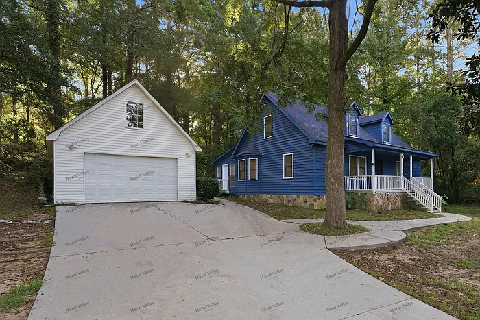 3 bed, 1.5 bath, 1772 sqft, $1,685 — Photo 1