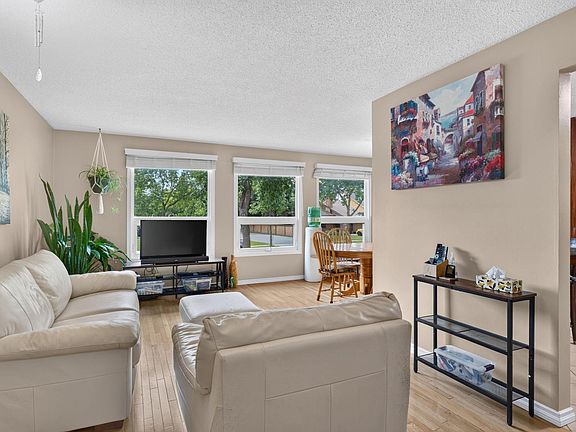 5th image of 31 Alpine Blvd