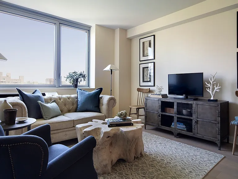 480 Main St #20J — Photo 3