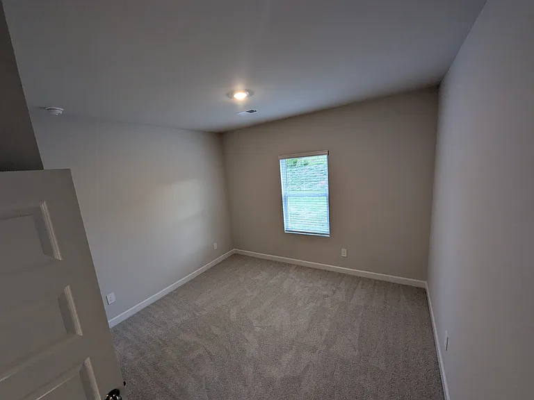 1001 Penfold Pointe — Photo 3