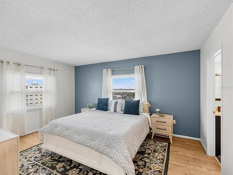 17400 Gulf Blvd #J7 — Photo 16