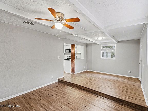 5th image of 8417 BARRACUDA Road