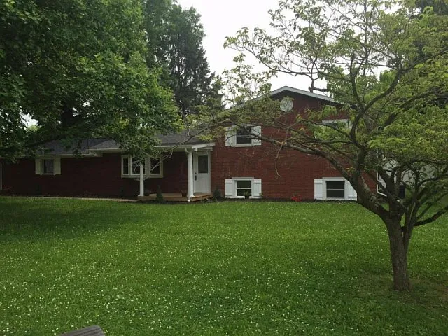 129 Lee Dr photo 1