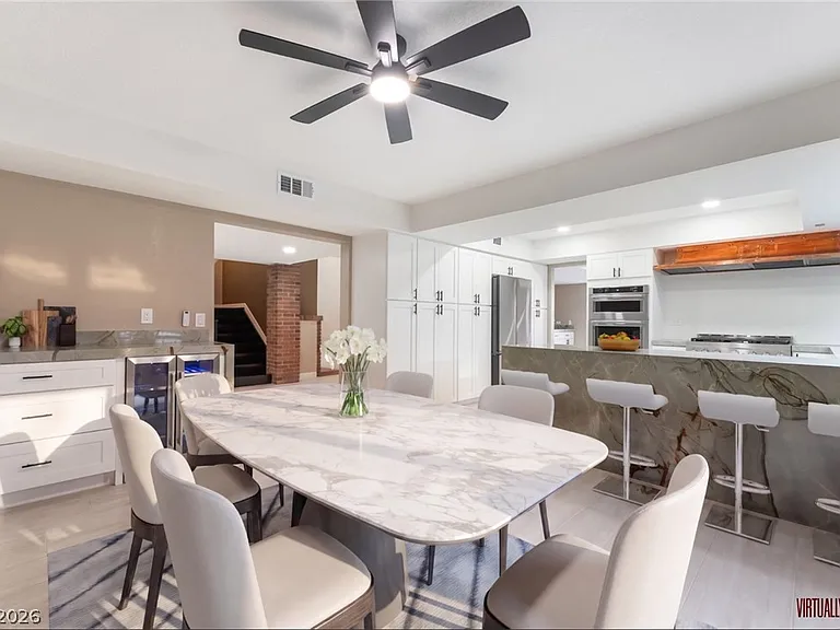 968 Pinehurst Dr — Photo 5