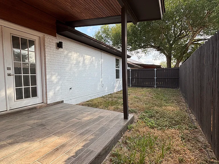 1014 Ursula St — Photo 22