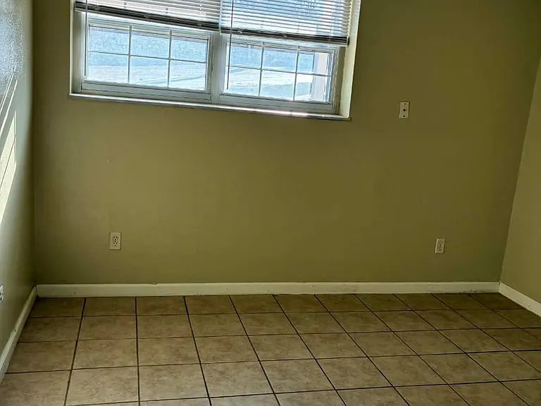 1170 Grand Terrace Dr #4 — Photo 7