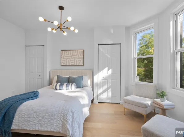 110 Maple #2, Weehawken, NJ 07086
