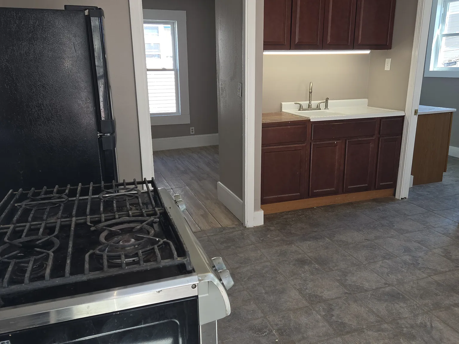 2 bed, $1,650 — Photo 2