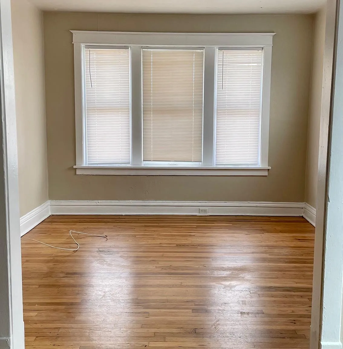 4126 McRee Ave — Photo 4