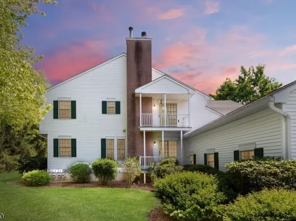 82 Smithfield Ct, Basking Ridge, NJ 07920