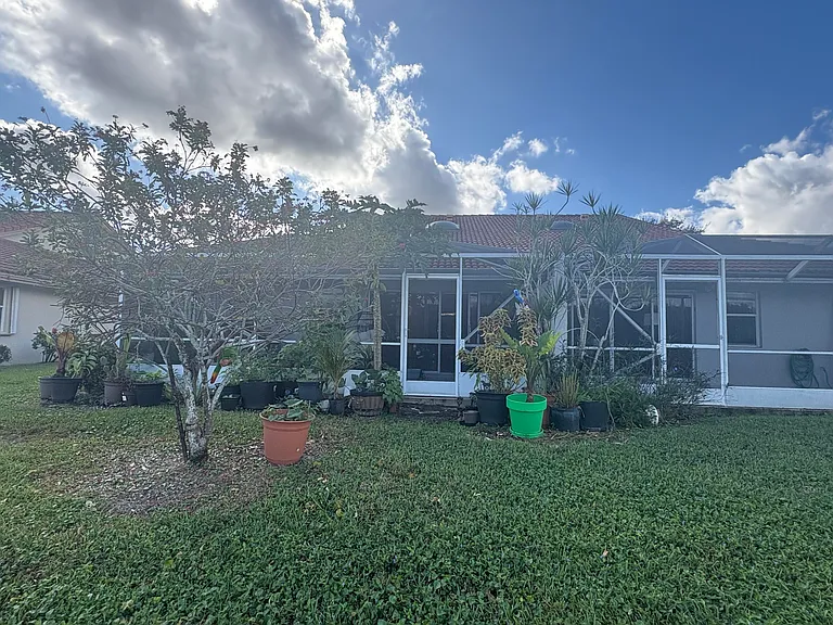7275 Summer Tree Dr — Photo 28
