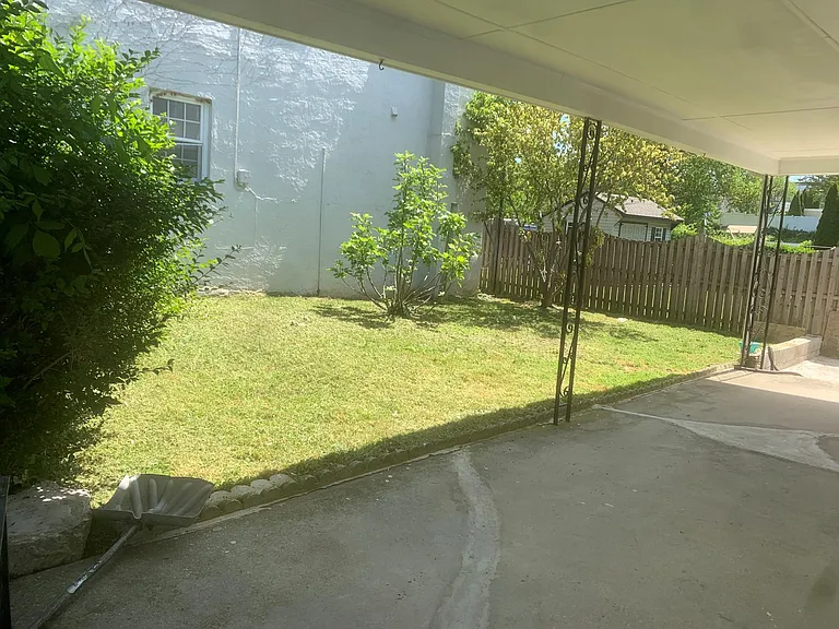 152 W 4th Ave #1F — Photo 10