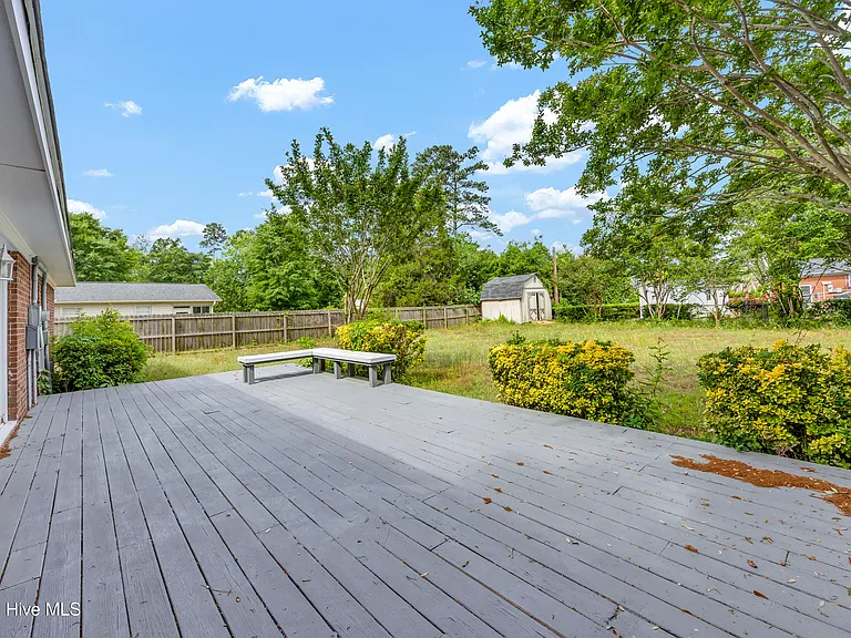 917 Wordsworth Dr — Photo 19