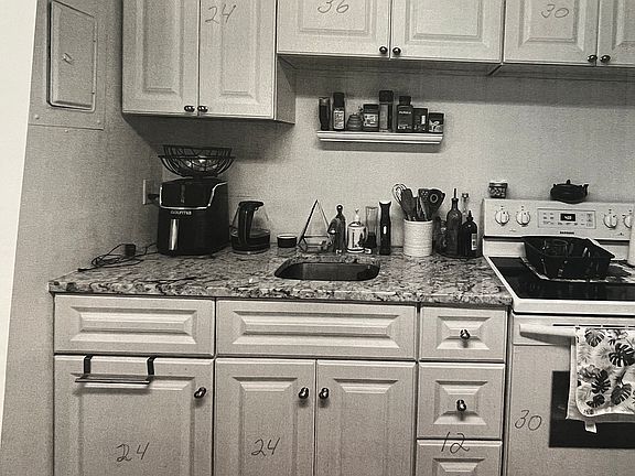 2nd image of 333 SE Martin Ave APT 4
