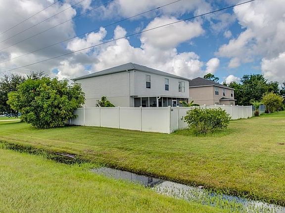 3rd image of 601 Bluebill Ct