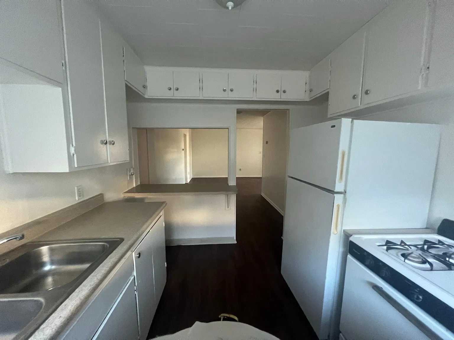2 bed, 1000 sqft, $2,695 — Photo 4
