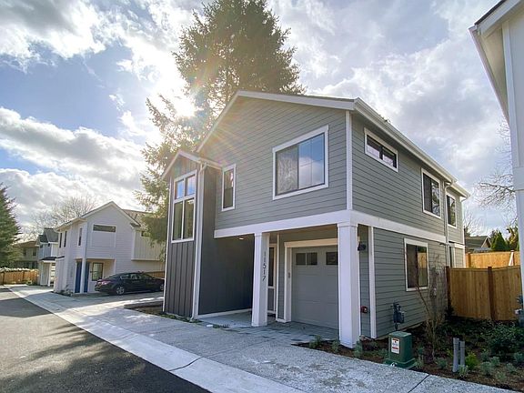3rd image of 11517 112th Ct NE