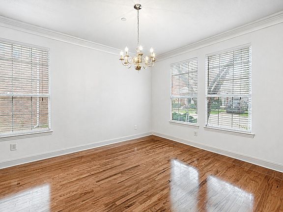 5th image of 531 Southridge Way