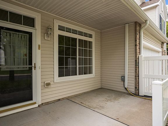 2nd image of 4703 Blaine Ave