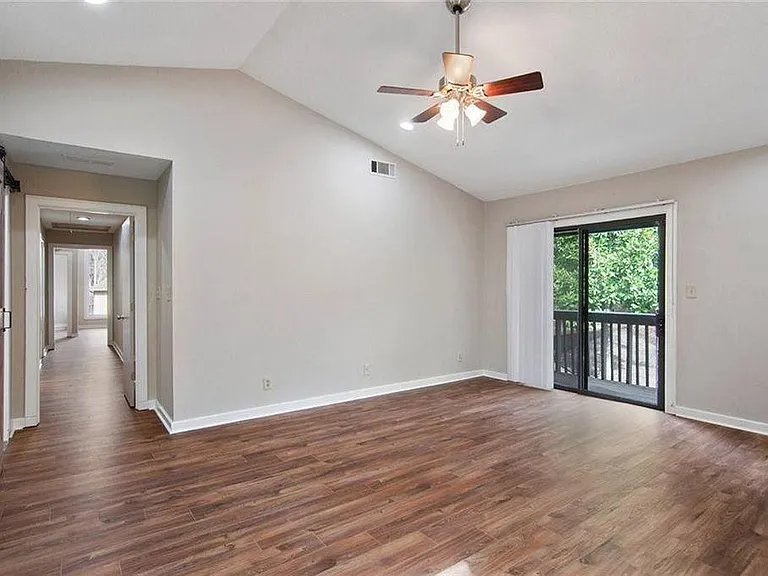 4200 Gunnin Rd — Photo 9