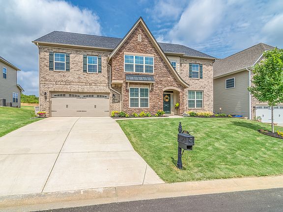 3rd image of 317 Leigh Creek Dr