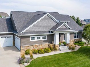 4128 Wynnewood Dr, Cedar Falls, IA 50613