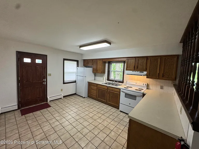 23 E Mountain Rd #B — Photo 5