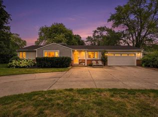 17265 Country LANE, Brookfield, WI 53045