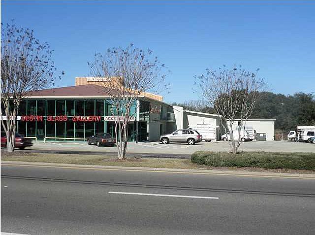 2nd image of 639 Harbor Blvd