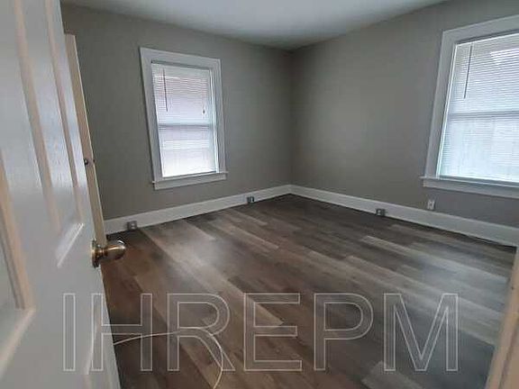 4th image of 205 13th Ave Unit 205