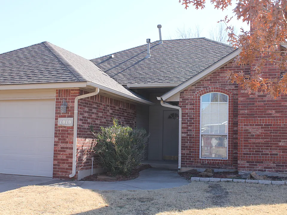 1010 Melisa Dr